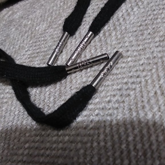 MICHAEL Michael Kors leather black and white  Allie Trainer size 6M - Picture 12 of 14